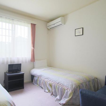 Mt Fuji B&B Pension Le Lagon ياماناكاكو المظهر الخارجي الصورة