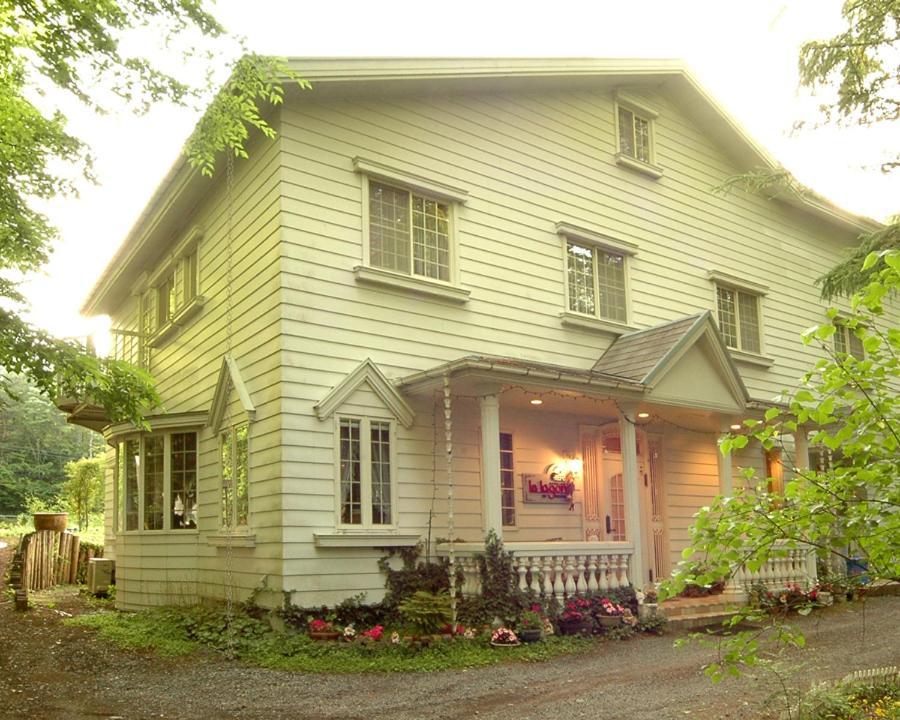 Mt Fuji B&B Pension Le Lagon ياماناكاكو المظهر الخارجي الصورة